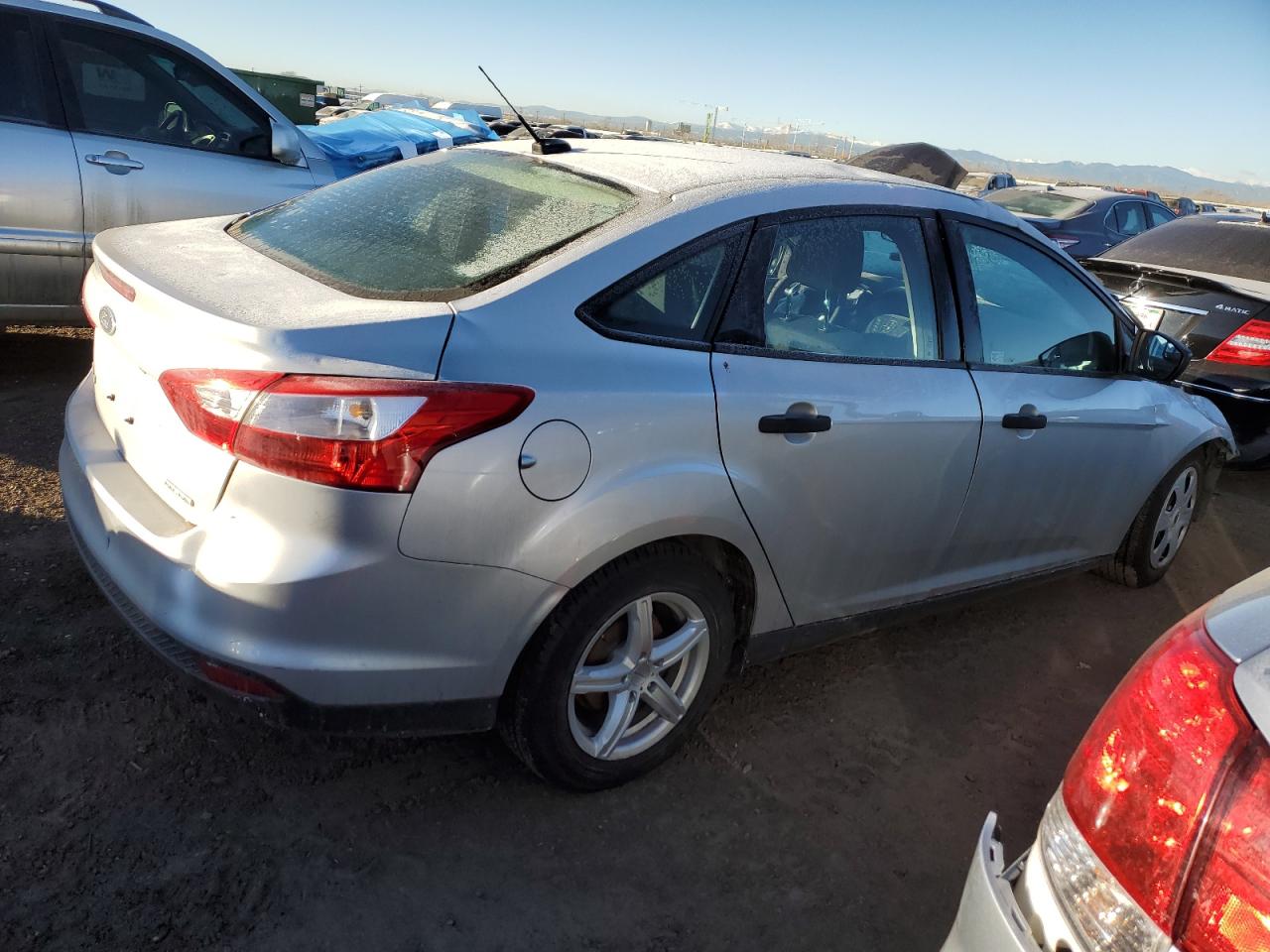 VIN 1FADP3E25EL305711 2014 FORD FOCUS no.3