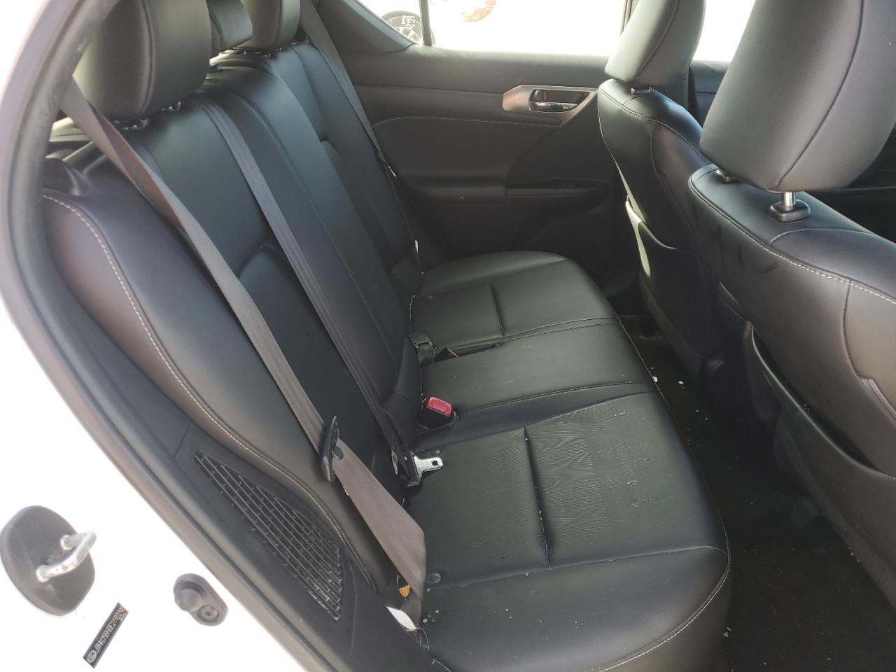 2014 Lexus CT - Image 10