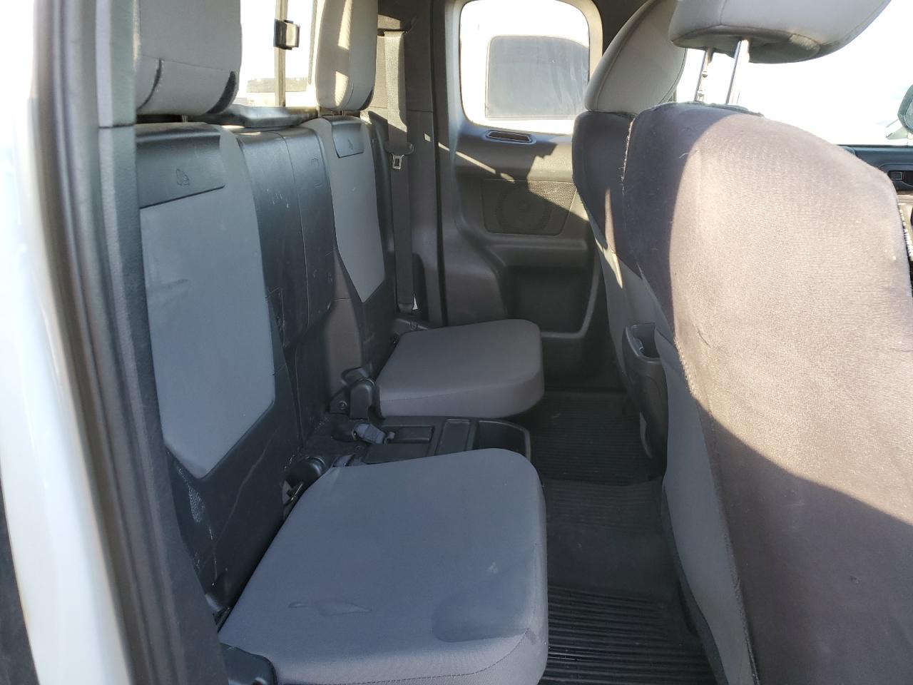 2019 Toyota Tacoma - Image 10