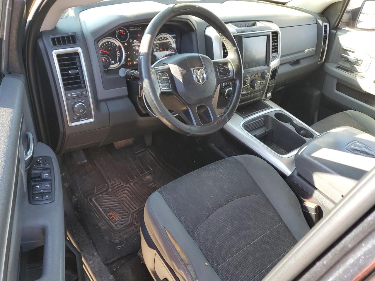 2016 RAM 1500 - Image 8