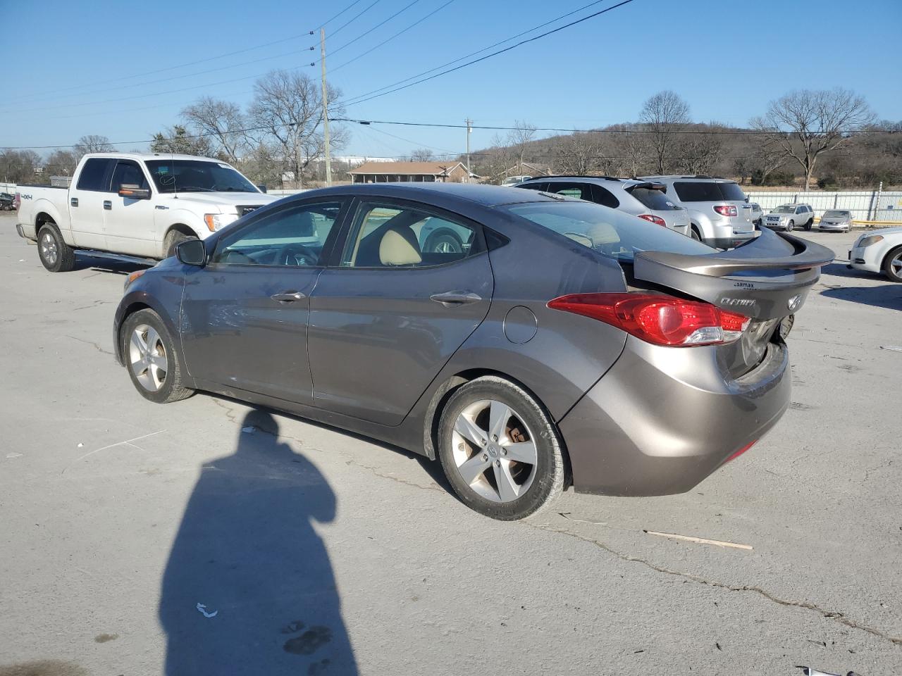 2013 Hyundai Elantra - Image 2