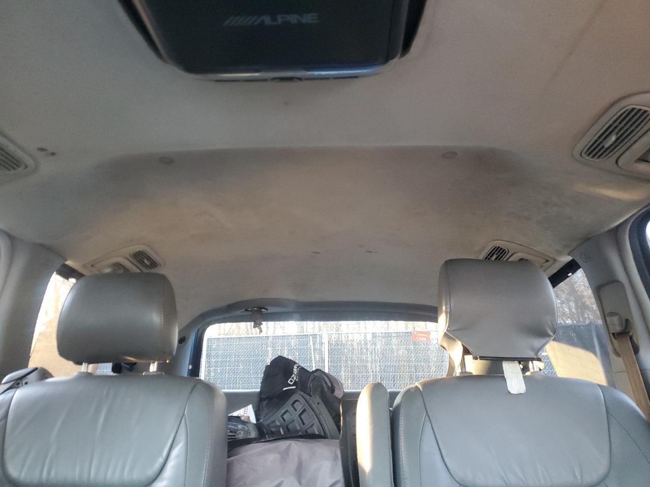 2008 Toyota Sienna - Image 10