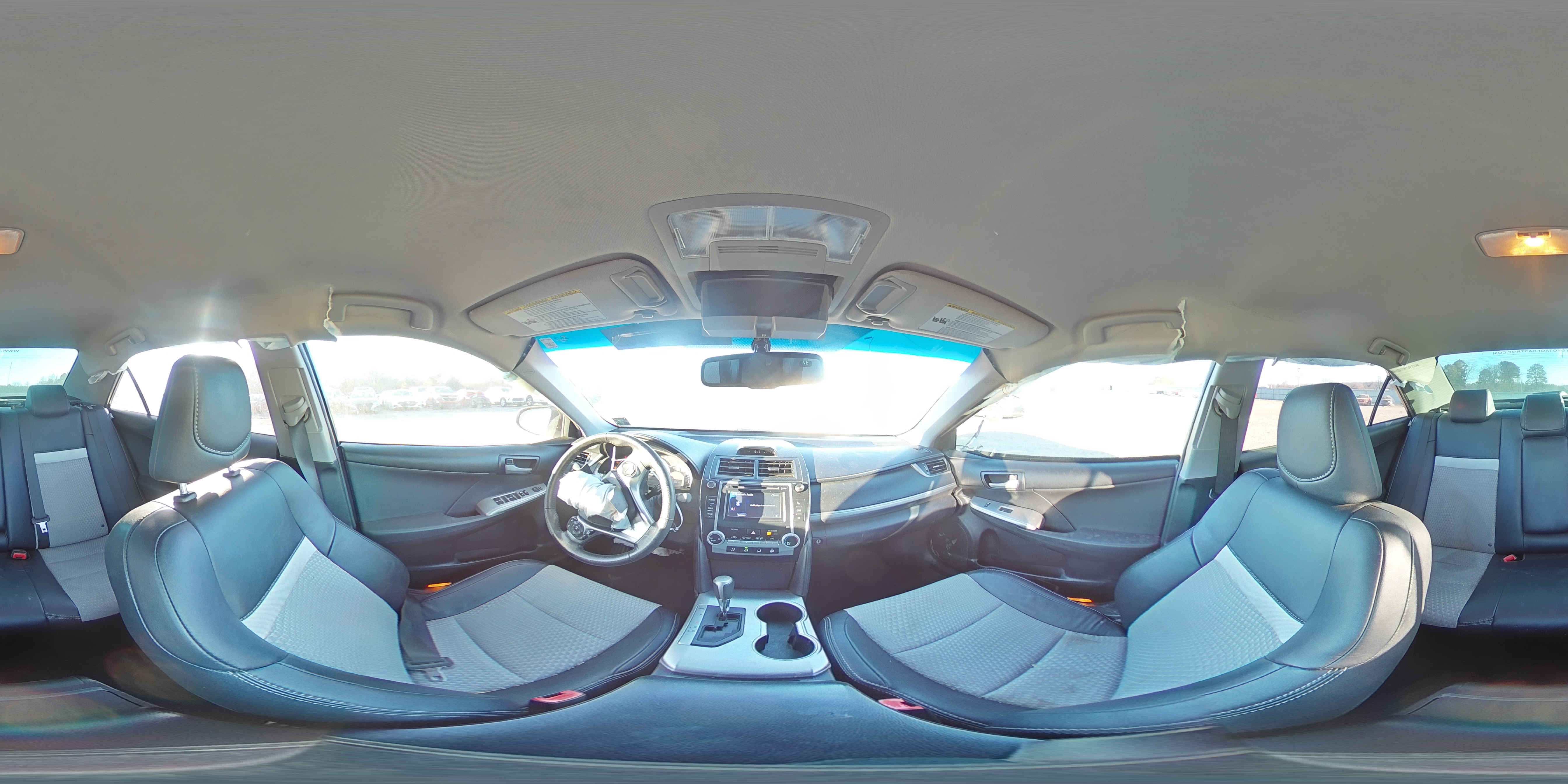 2013 Toyota Camry - Image 13