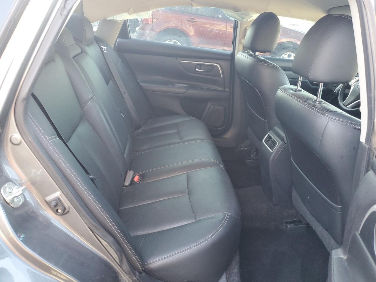 2018 Nissan Altima - Image 10