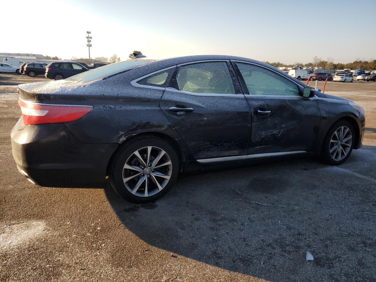 2017 Hyundai Azera - Image 3