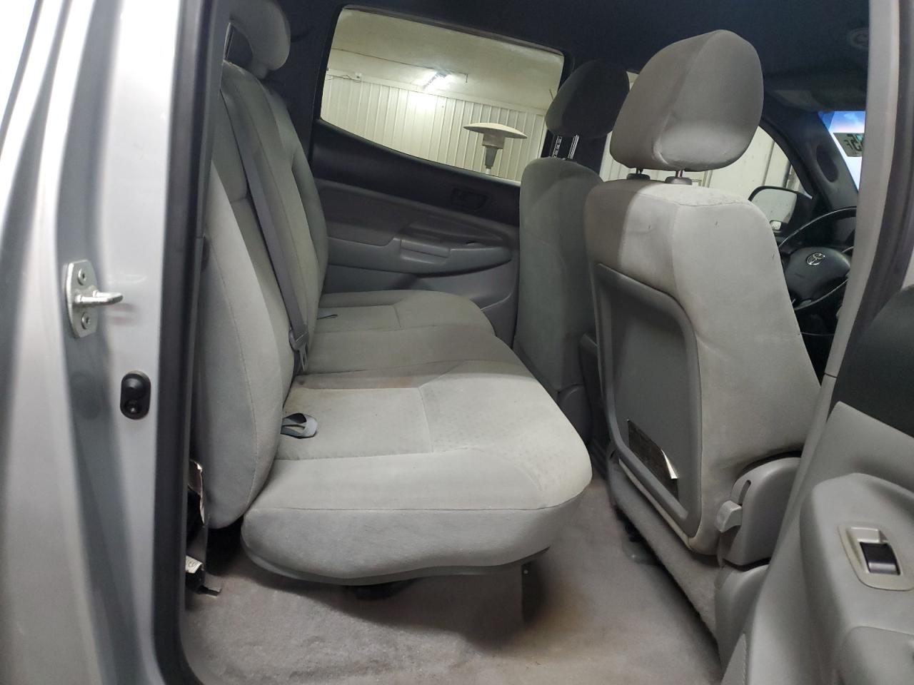 2005 Toyota Tacoma - Image 11