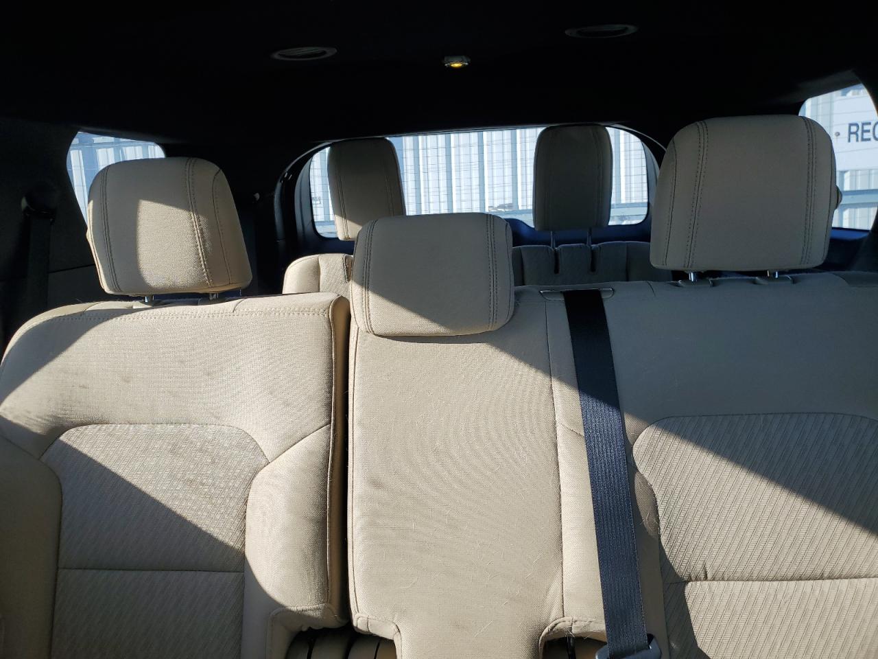 2017 Ford Explorer - Image 10