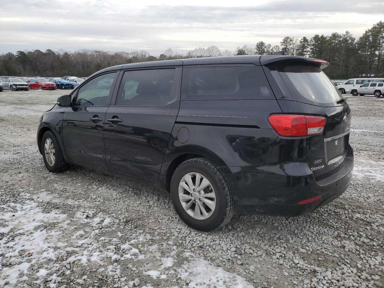 2016 Kia Sedona - Image 2