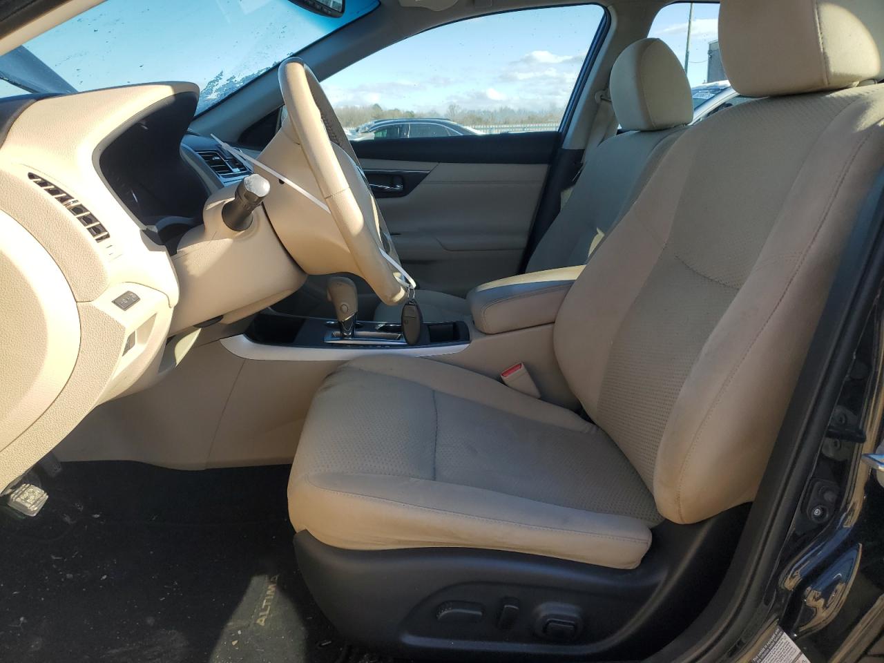 2015 Nissan Altima - Image 7