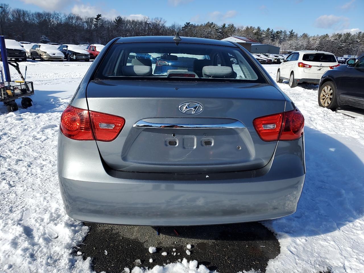 2010 Hyundai Elantra - Image 6