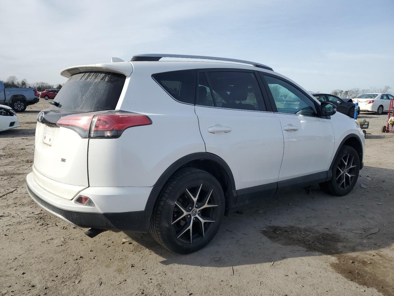 2016 Toyota RAV 4 - Image 3
