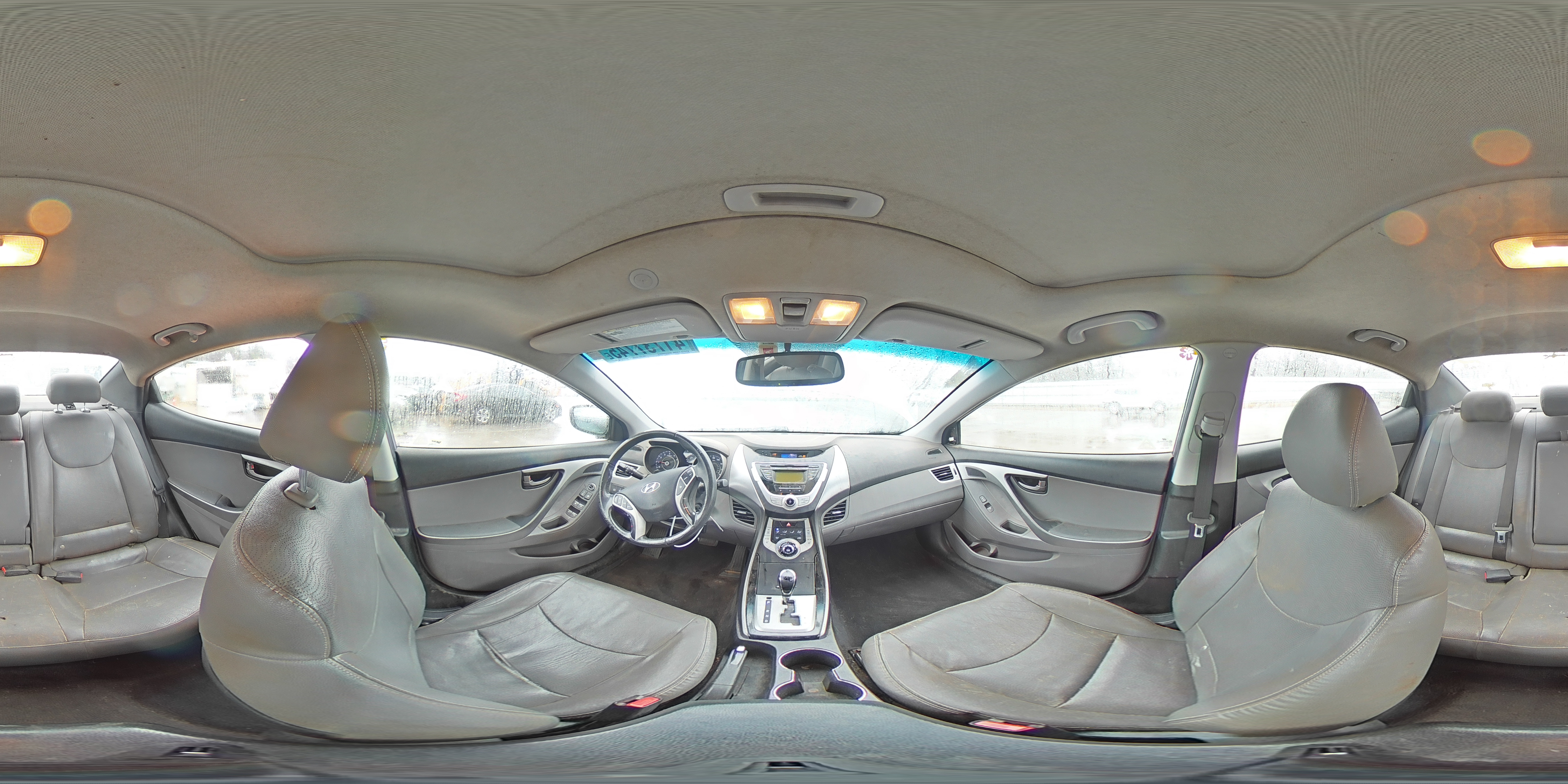 2012 Hyundai Elantra - Image 14