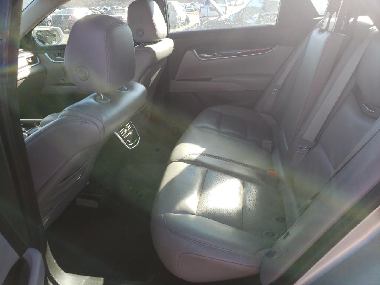 2016 Cadillac XTS - Image 10