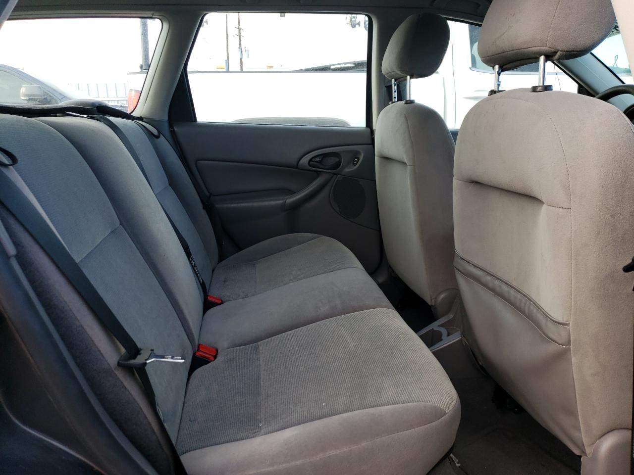 2002 Ford Focus - Image 11