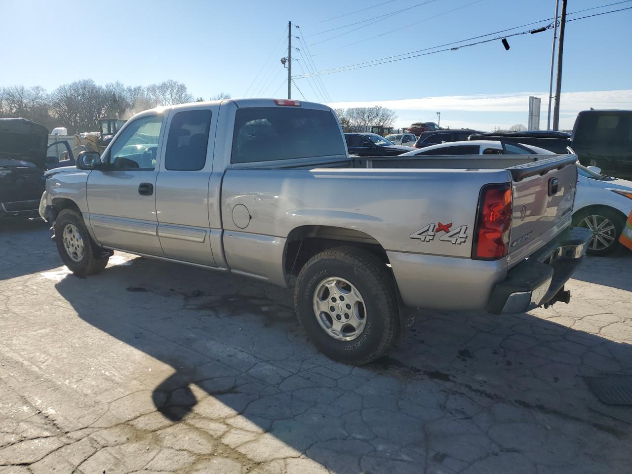 2004 Chevrolet Silverado - Image 2