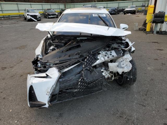  LEXUS IS 2017 Белы