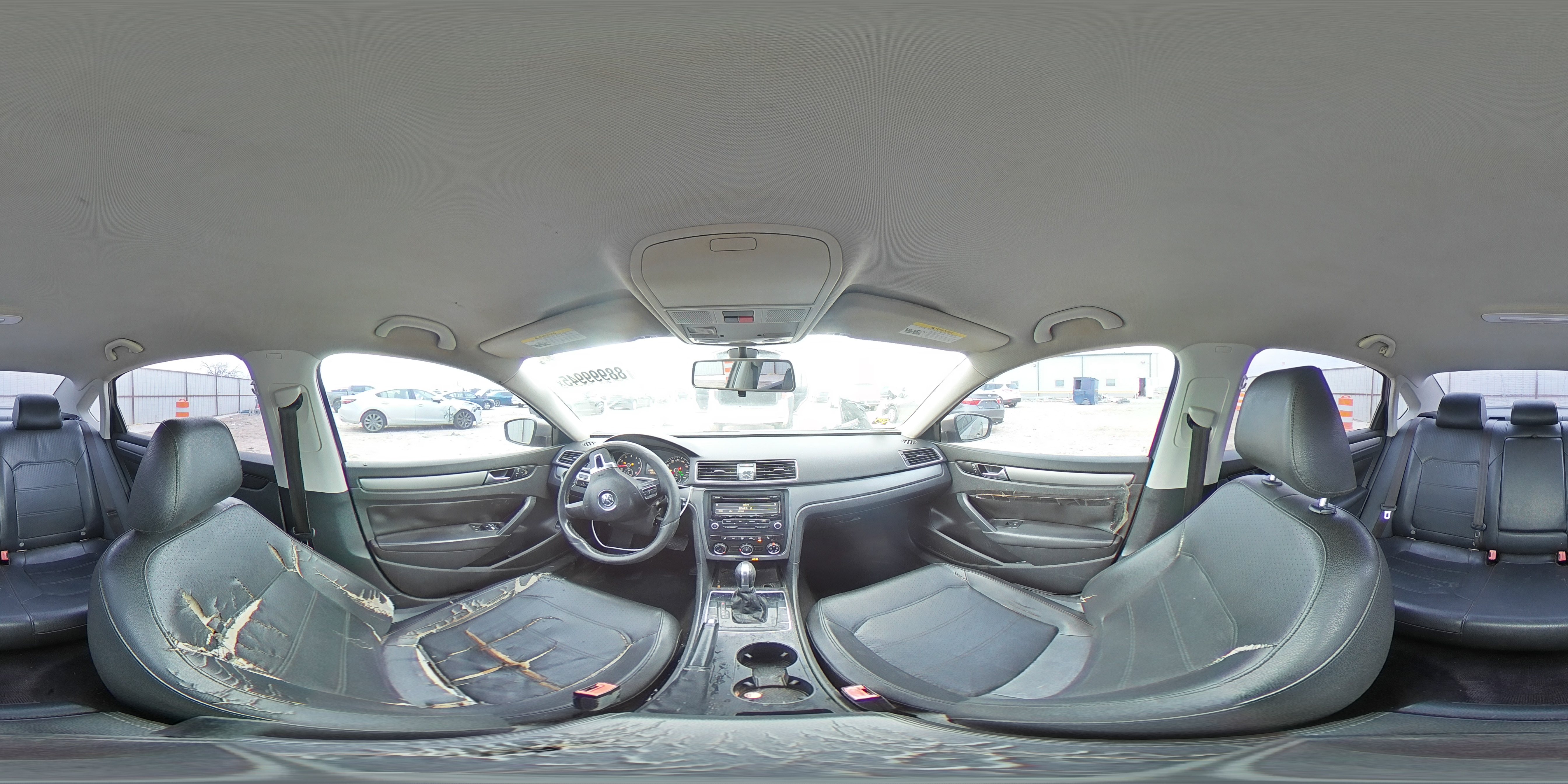 2015 Volkswagen Passat - Image 13