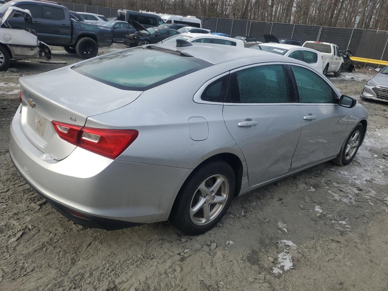 2016 Chevrolet Malibu - Image 3