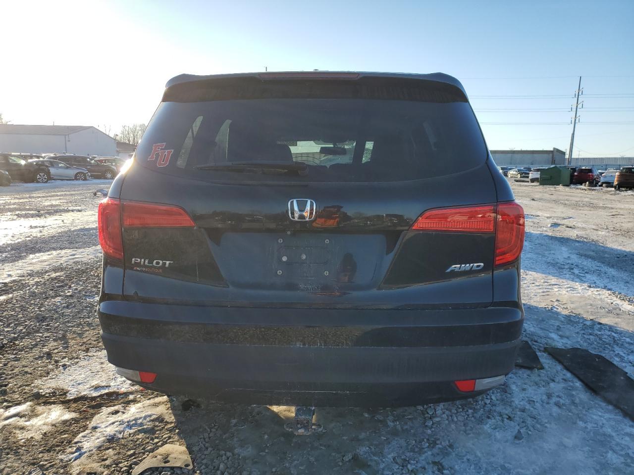 2017 Honda Pilot - Image 6