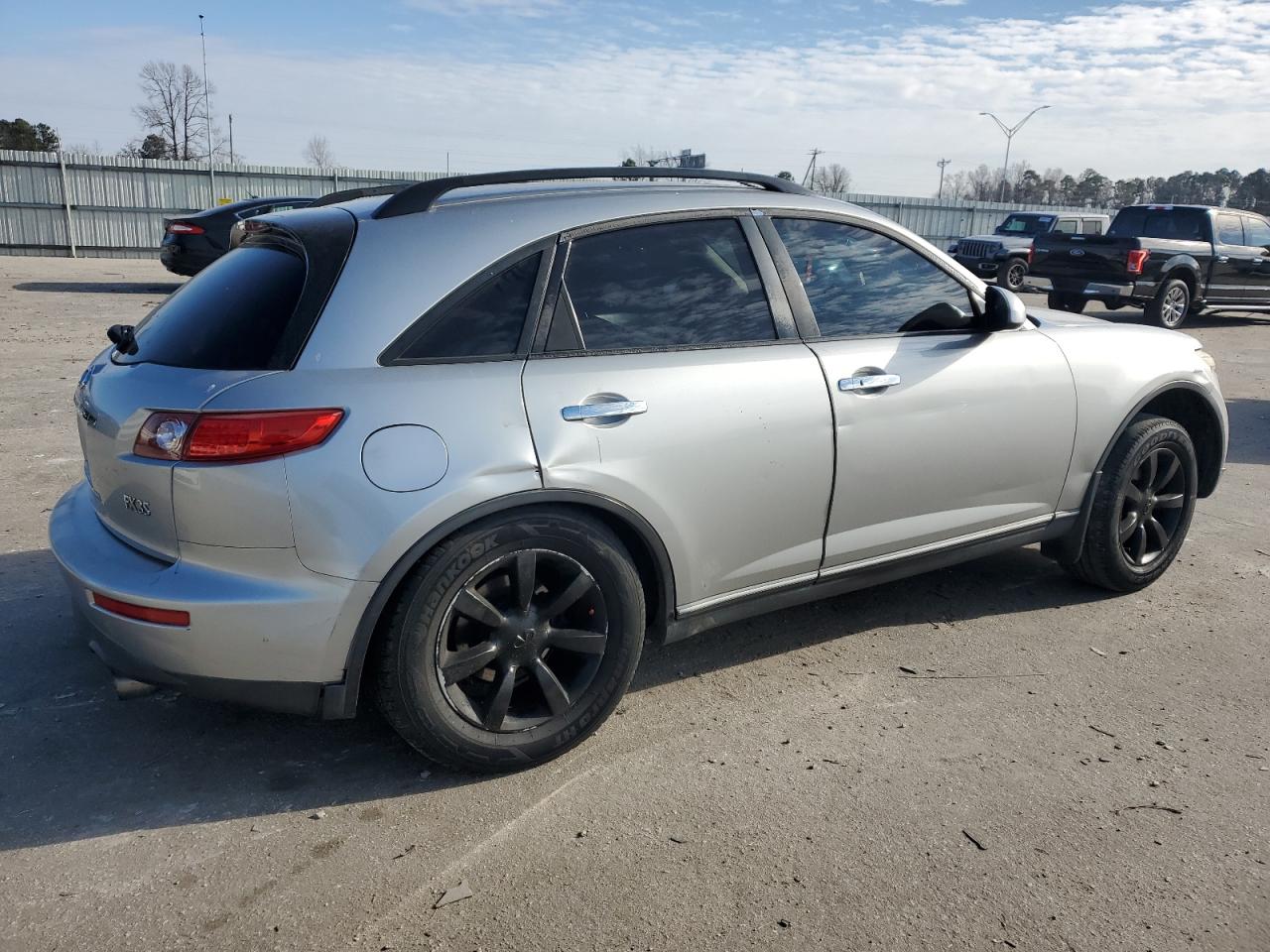 2004 Infiniti FX - Image 3