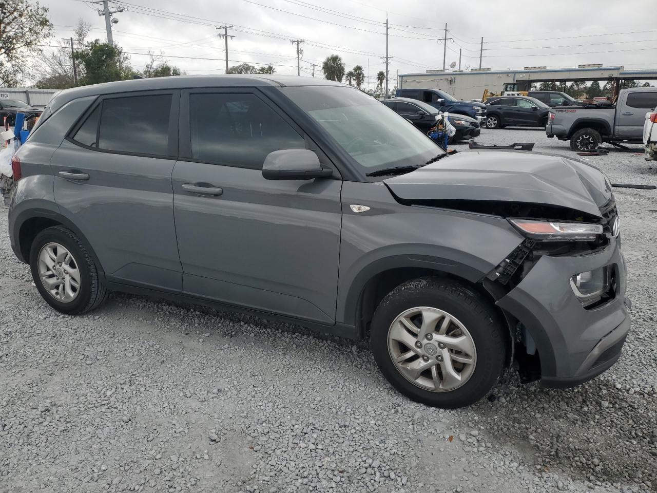 2021 Hyundai Venue - Image 4