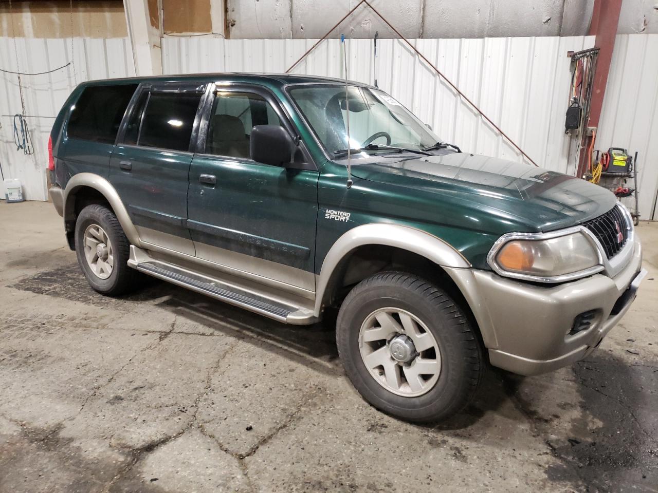 2000 Mitsubishi Montero - Image 4