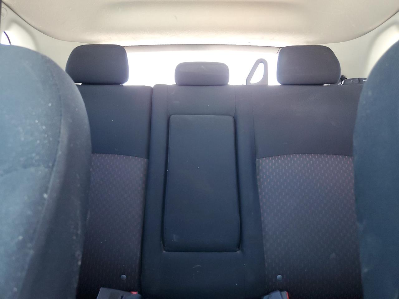 2017 Mitsubishi Outlander - Image 10