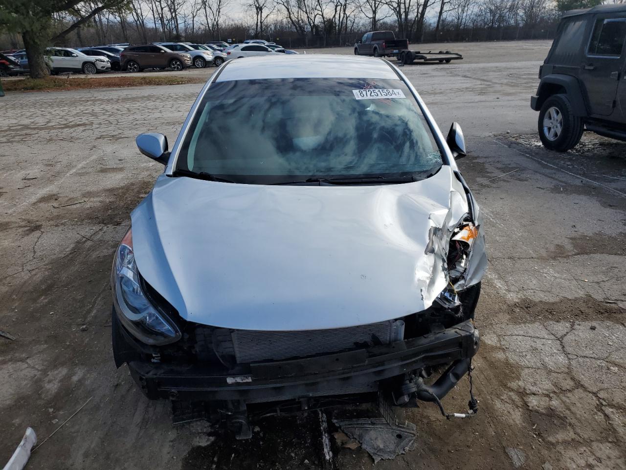 2013 Hyundai Elantra - Image 5