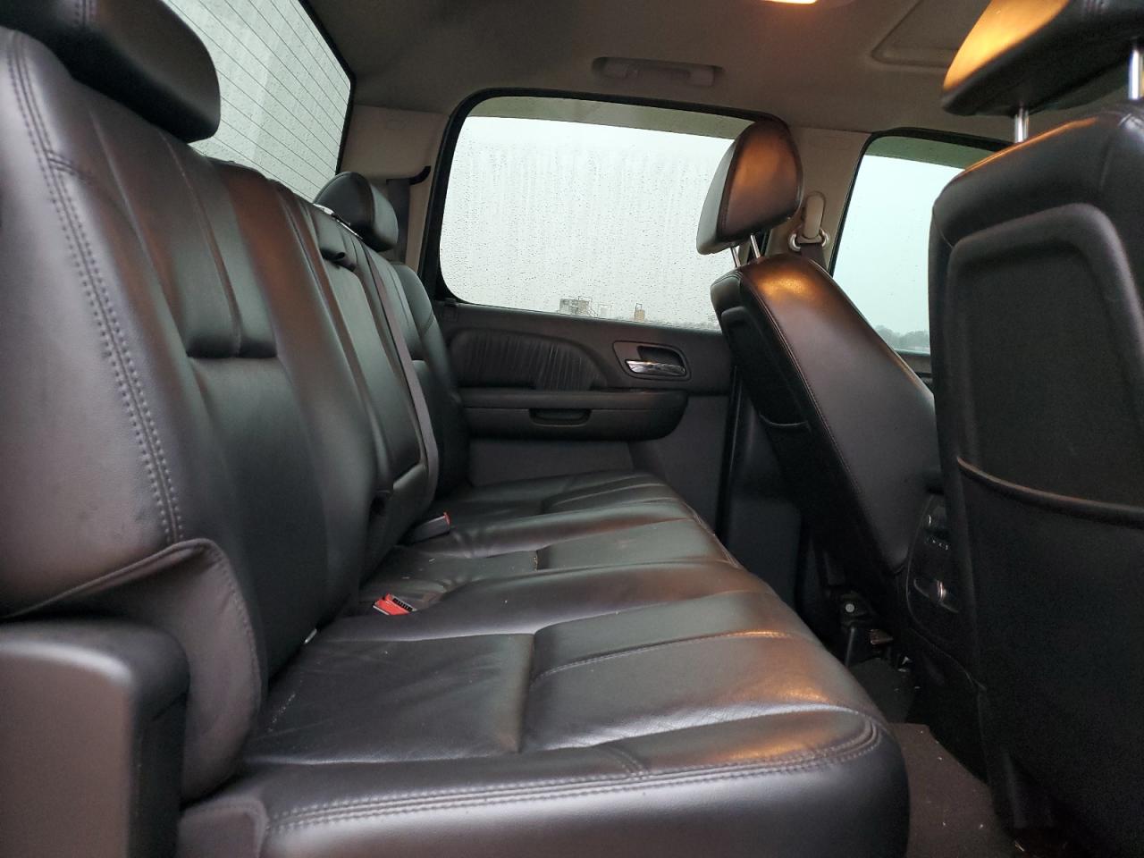 2007 GMC Sierra - Image 11