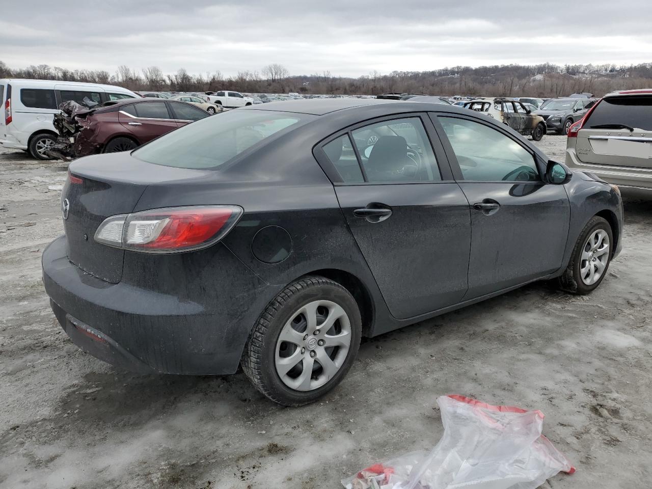 2010 Mazda 3 - Image 3
