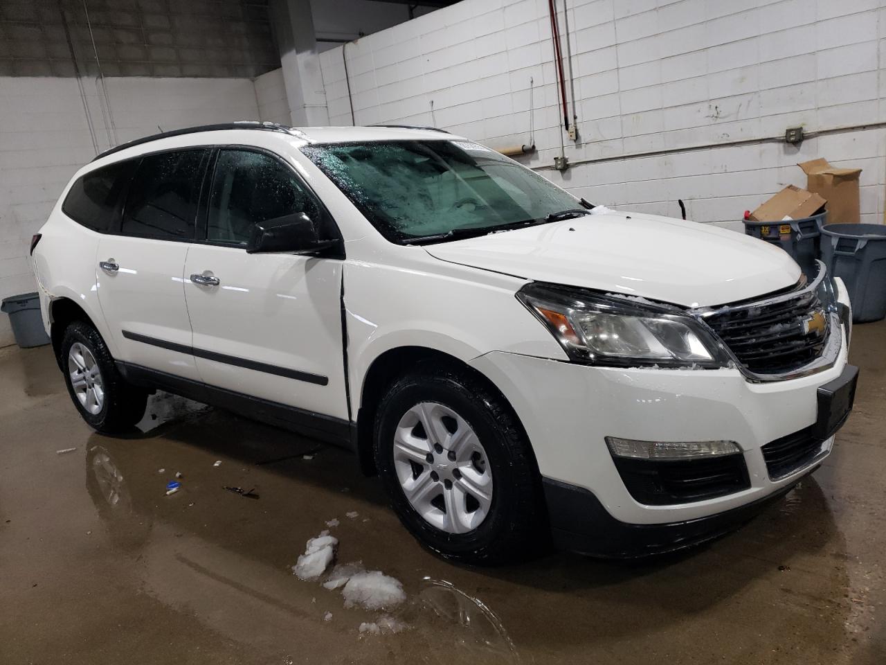 VIN 1GNKVFEDXFJ269402 2015 CHEVROLET TRAVERSE no.4