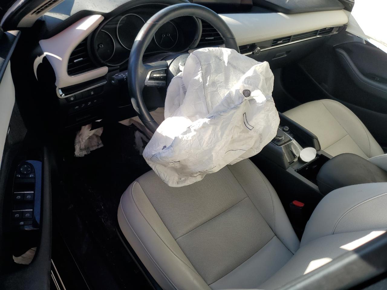 2020 Mazda 3 - Image 8