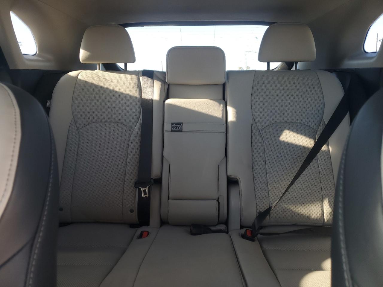 2019 Lexus RX - Image 10