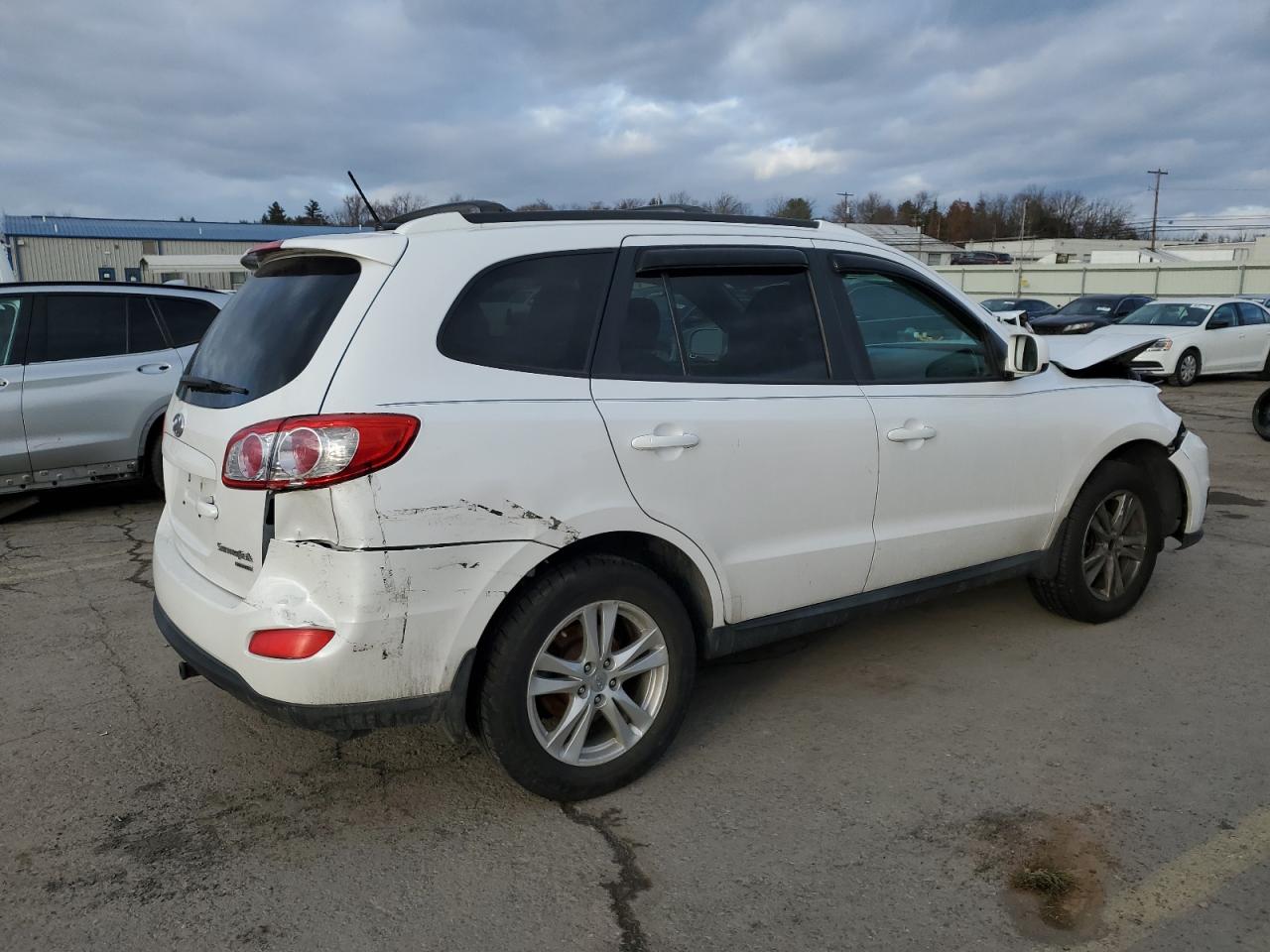 2011 Hyundai Santa Fe - Image 3