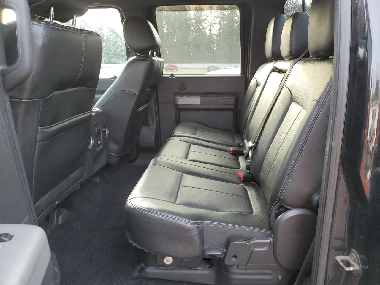2015 Ford F350 - Image 10