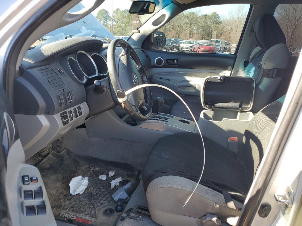 2010 Toyota Tacoma - Image 7