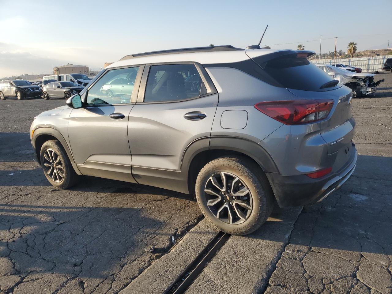 2022 Chevrolet TrailBlazer - Image 2
