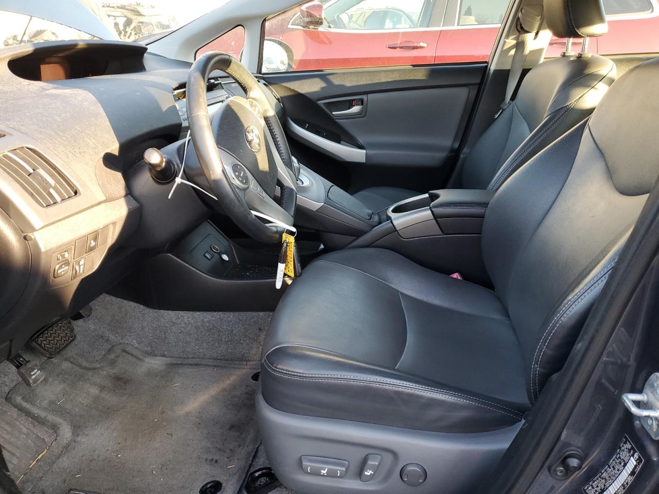 2013 Toyota Prius - Image 7