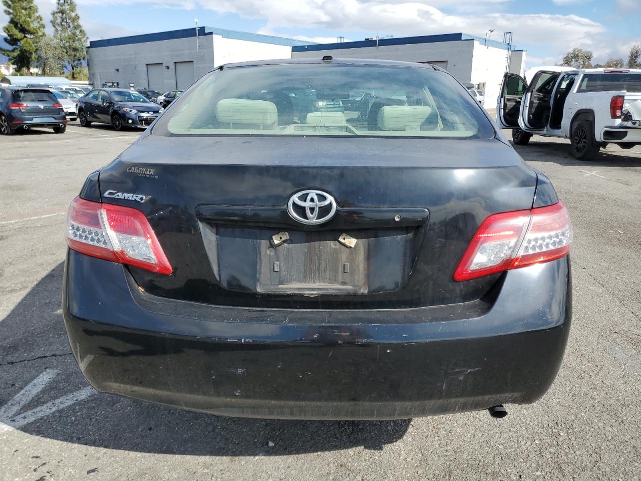 2011 Toyota Camry - Image 6