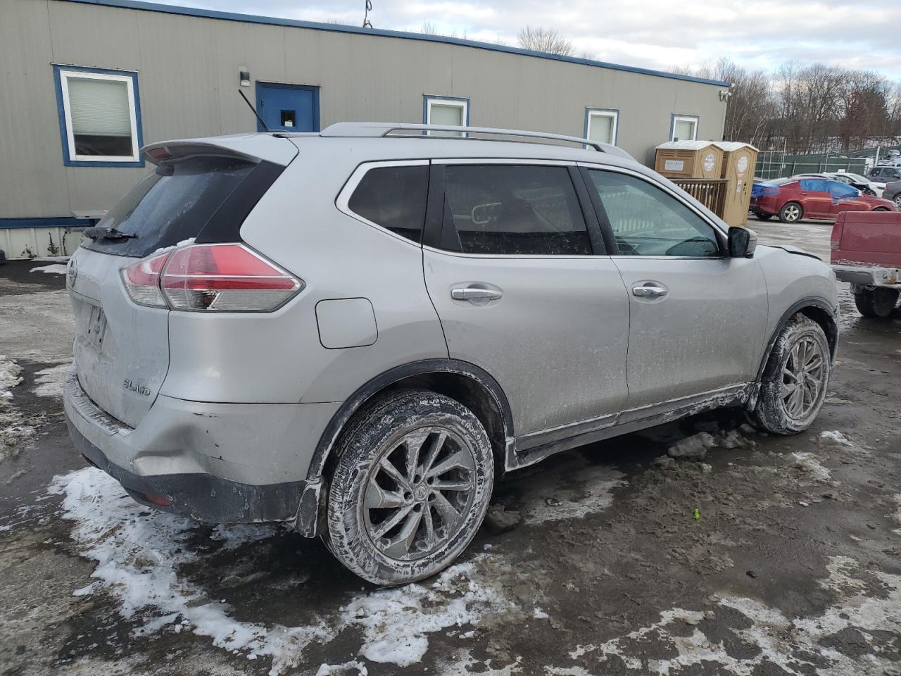 2015 Nissan Rogue - Image 3