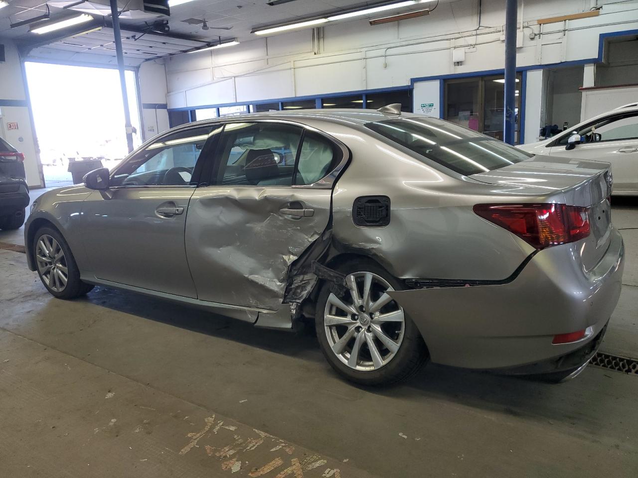2015 Lexus GS - Image 2