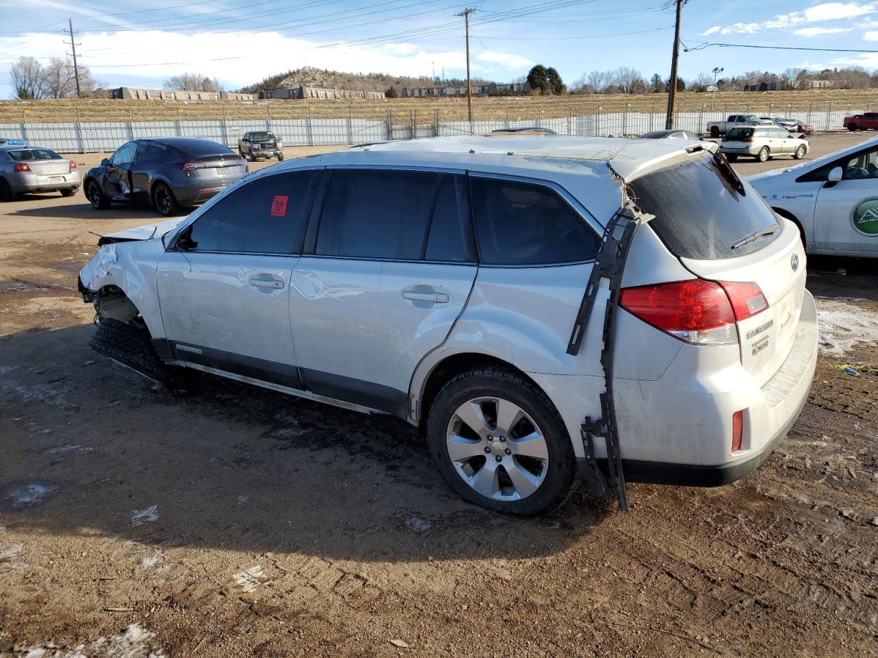 2010 Subaru Outback - Image 2