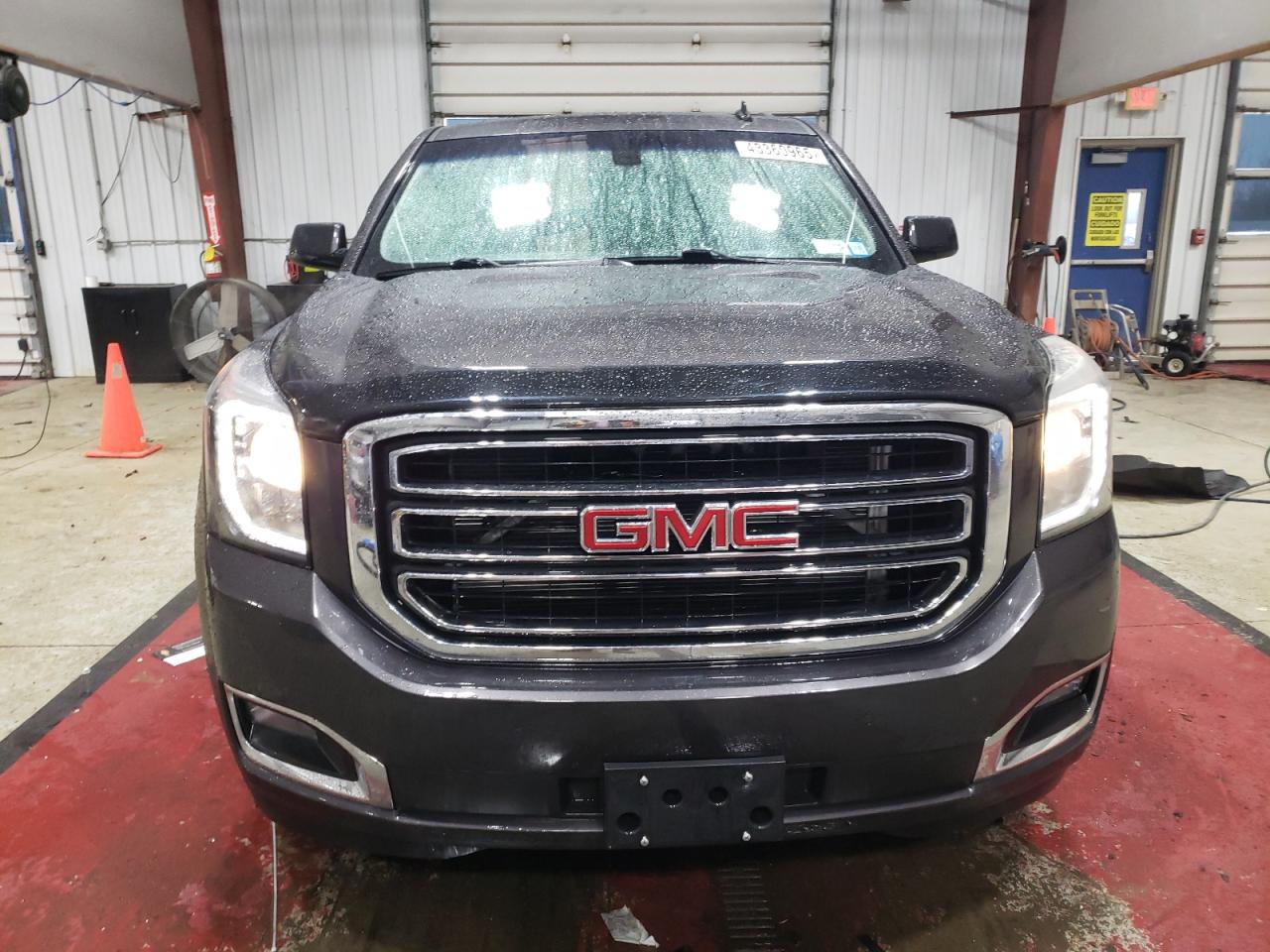 2015 GMC Yukon - Image 5
