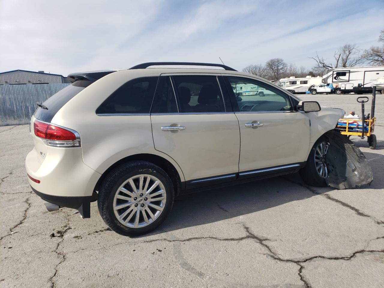 2015 Lincoln MKX - Image 3