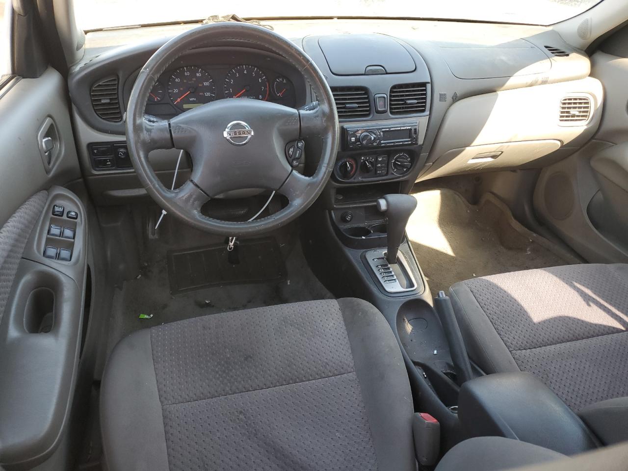 2004 Nissan Sentra - Image 8