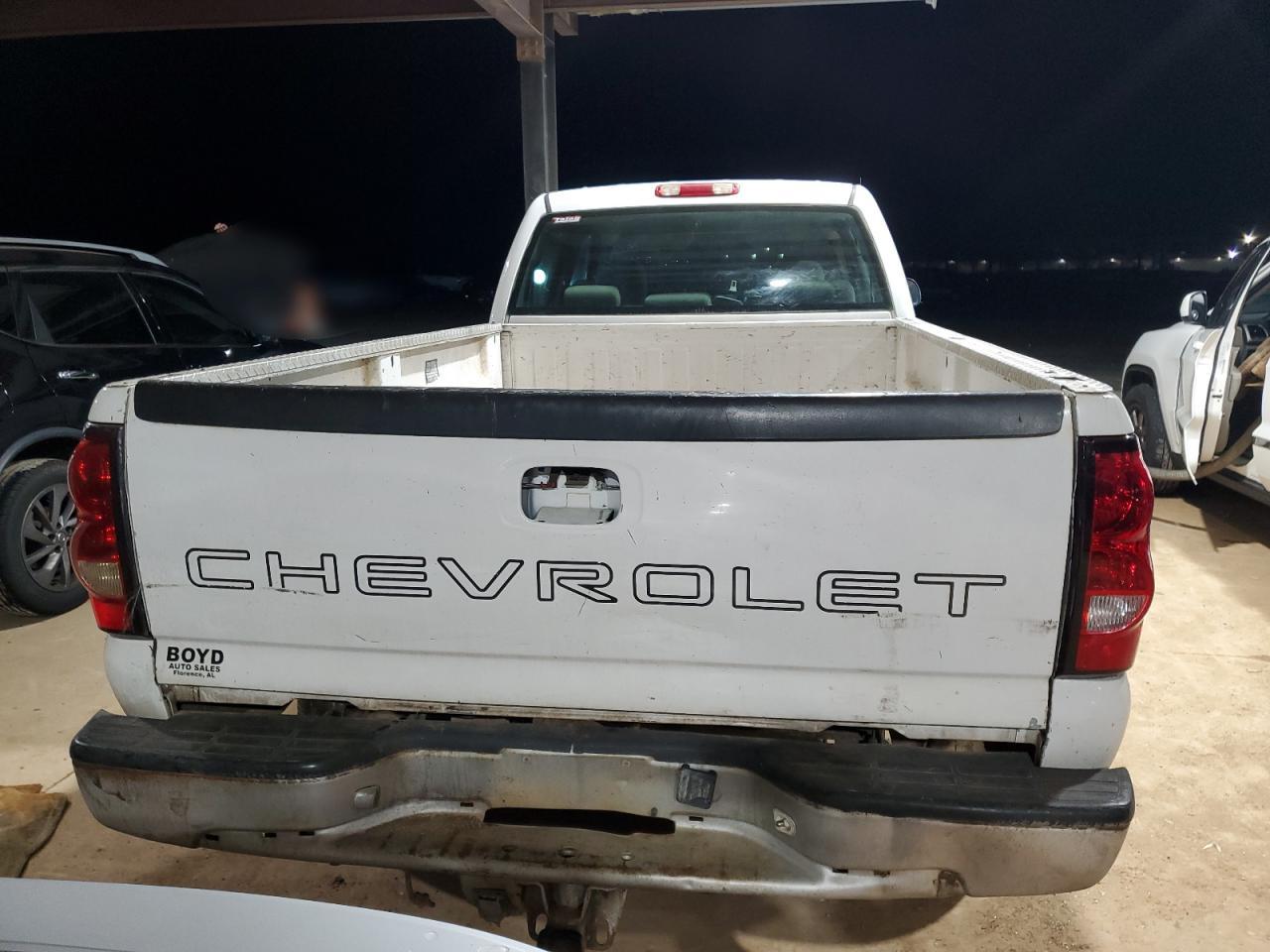 2004 Chevrolet Silverado - Image 6