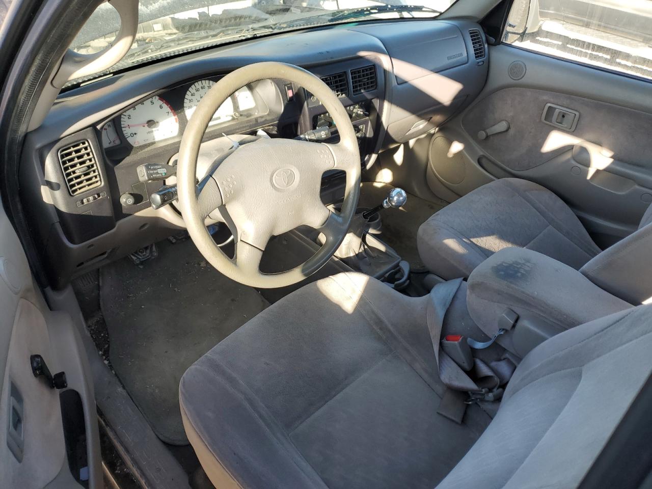 2003 Toyota Tacoma - Image 8