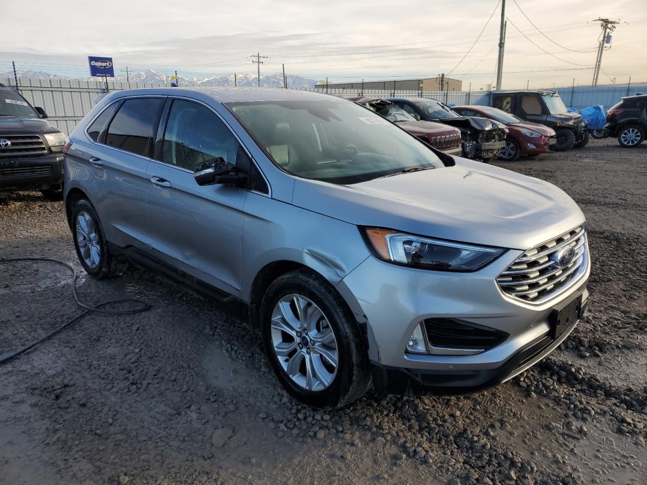 2022 Ford Edge - Image 4
