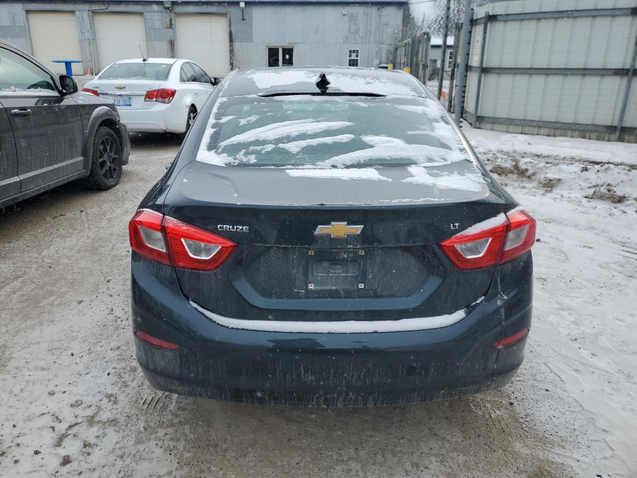 2017 Chevrolet Cruze - Image 6