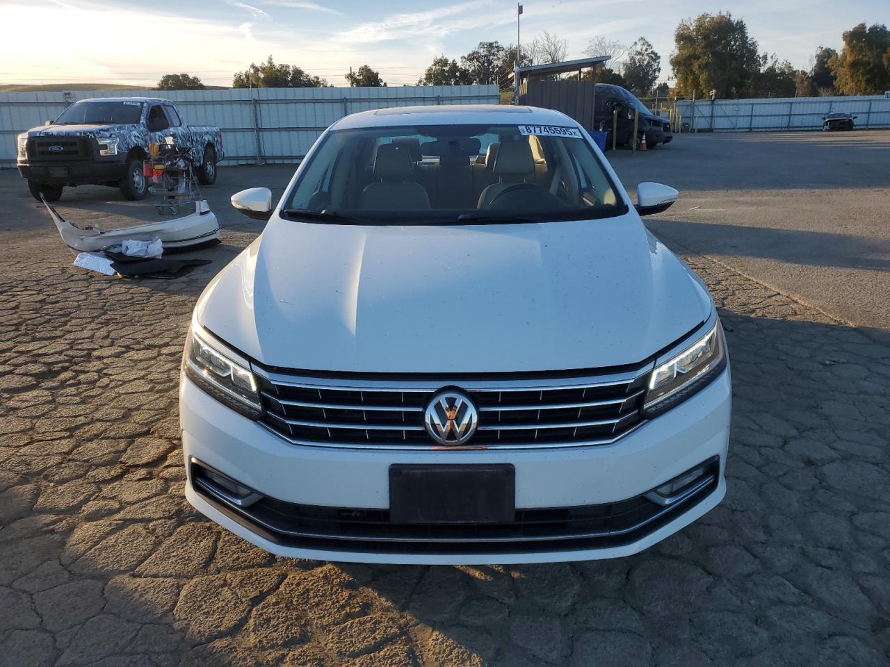 VIN 1VWBT7A30GC044328 2016 VOLKSWAGEN PASSAT no.5